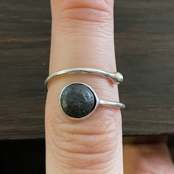 Sterling silver lava rock ring - Picture 2 of 2